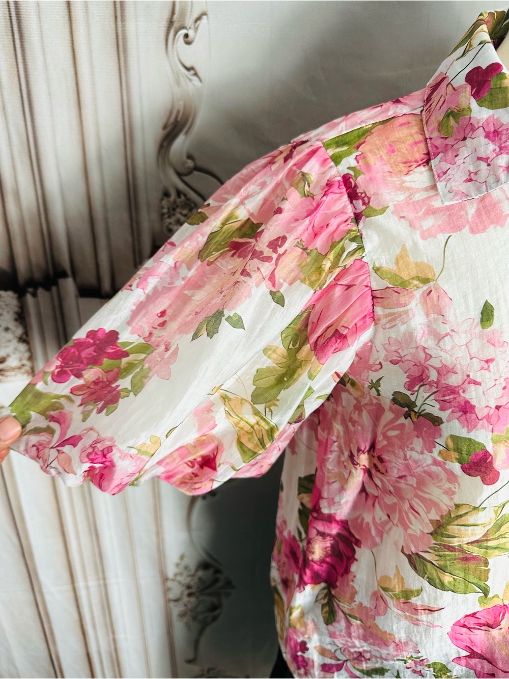 Pink Floral Puff-Sleeve Button-Down Shirt - Picture 5 of 10